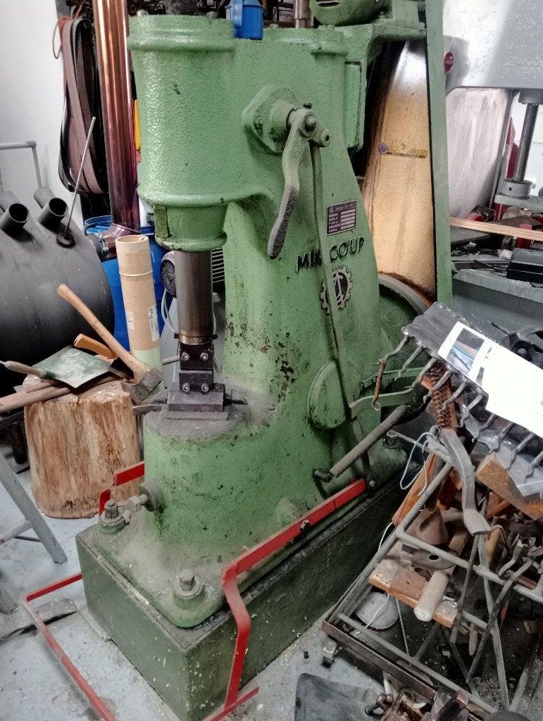 Pneumatische smeedhamer Mini Coup, Doe-het-zelf en Bouw, Gereedschap | Overige machines, Ophalen, Gebruikt