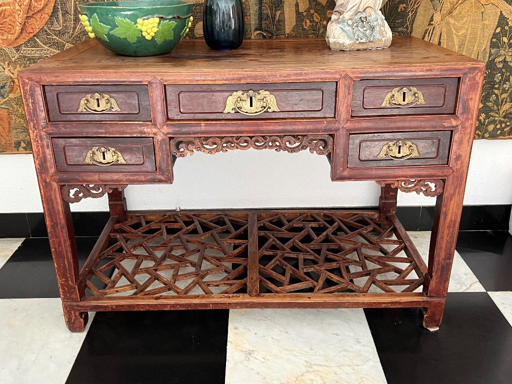 Chinese 19de eeuwse commode, Enlèvement