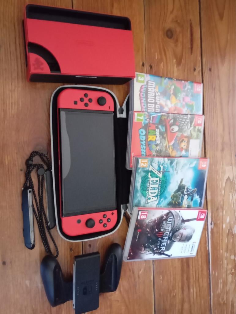 Nintendo switch OLED + 4 spellen, Ophalen, Switch OLED