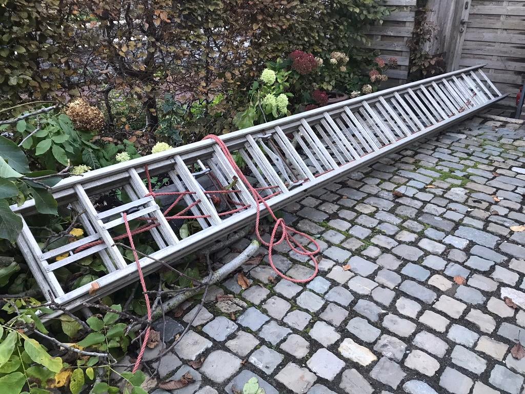 3 delige lange stevige ladder, bijna nooit gebruikt, perfect, Doe-het-zelf en Bouw, Ophalen, Zo goed als nieuw, Ladder