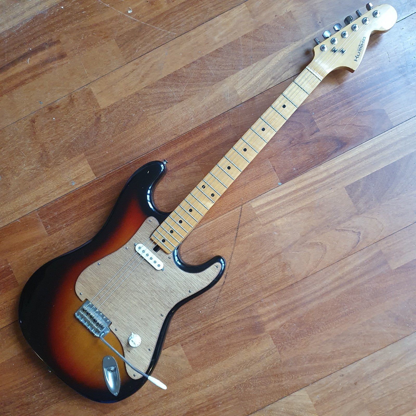 Kumika Strat Japan 70s Single pickup, Muziek en Instrumenten, Ophalen of Verzenden, Gebruikt, Solid body