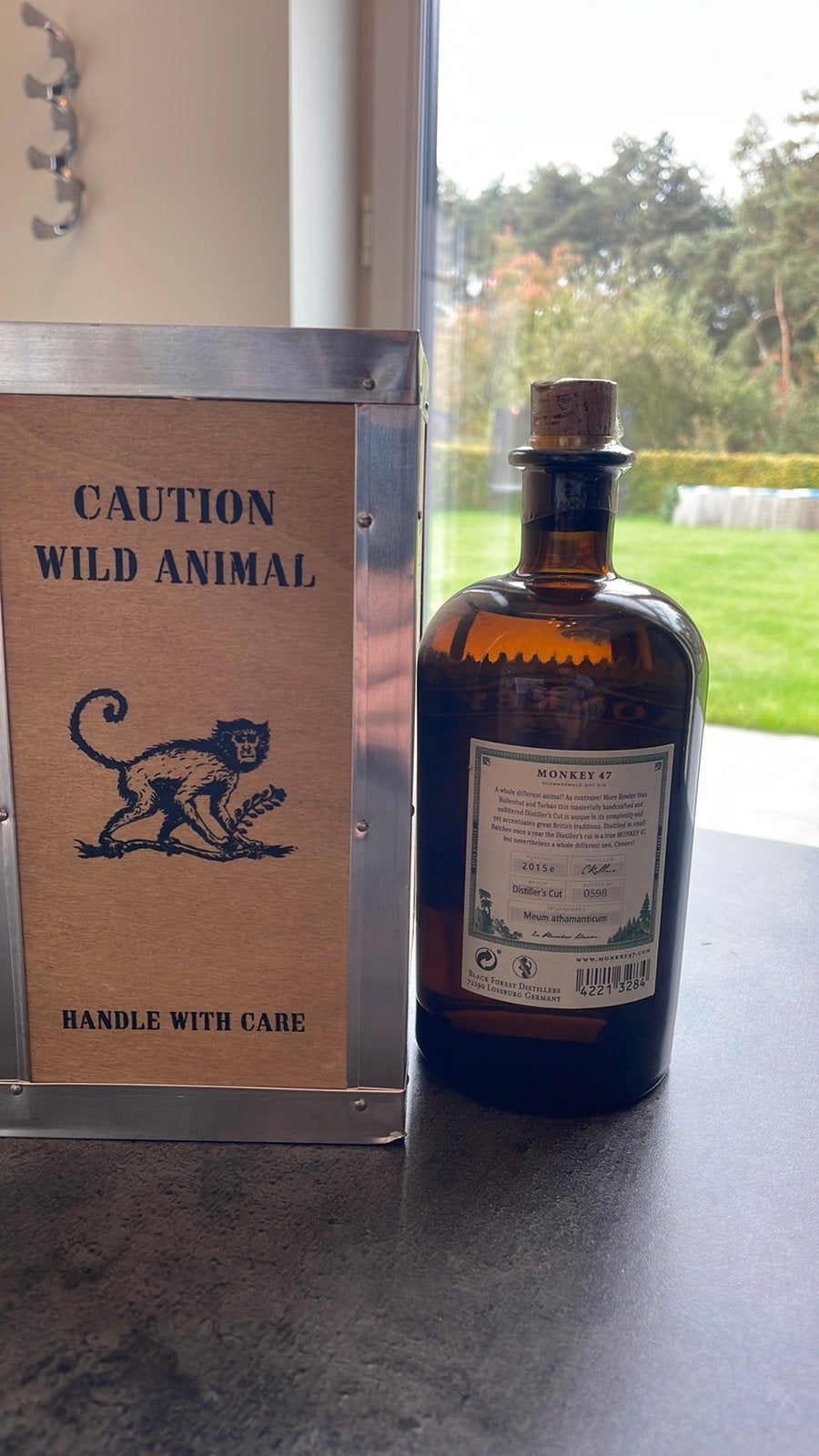 Monkey distillers cut 2015, Ophalen, Nieuw