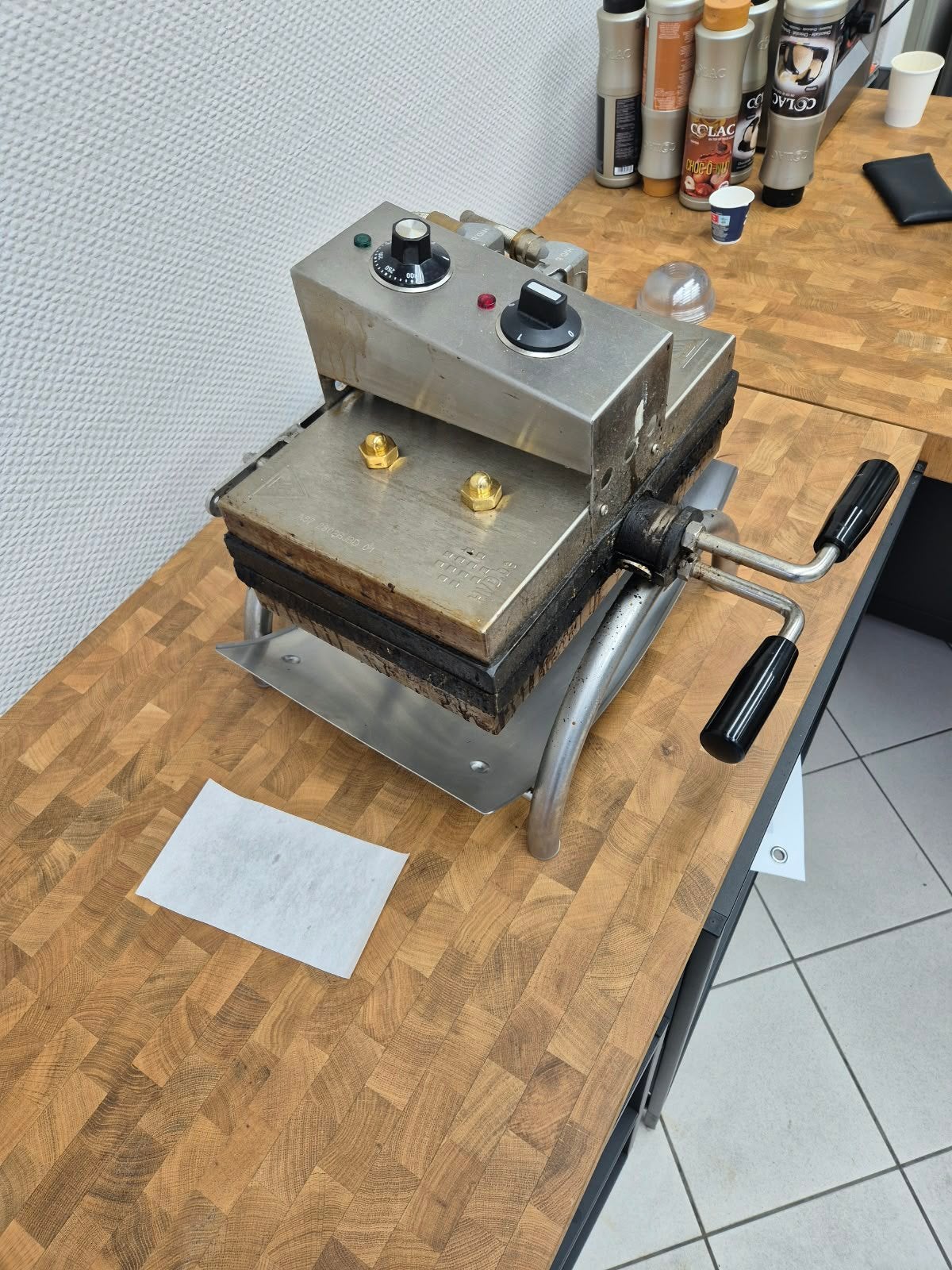 Gaufrier professionnel, Enlèvement, Utilisé
