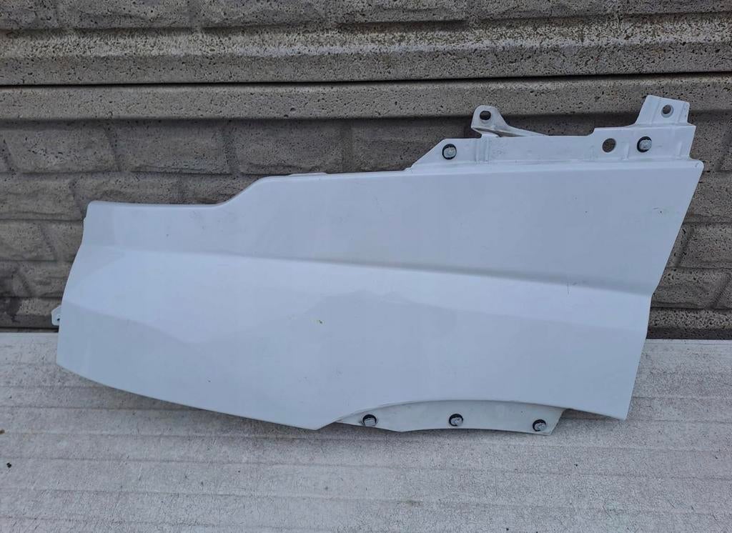IVECO DAILY 2014 - 2020  spatbord zijscherm, Ophalen, Spatbord