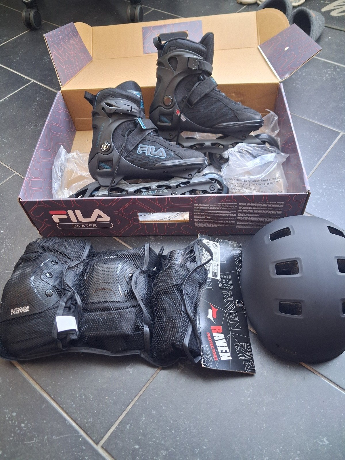 patins à roues alignées taille 38 avec protection, Sports & Fitness, Autres marques, Réglable, Comme neuf, Protection