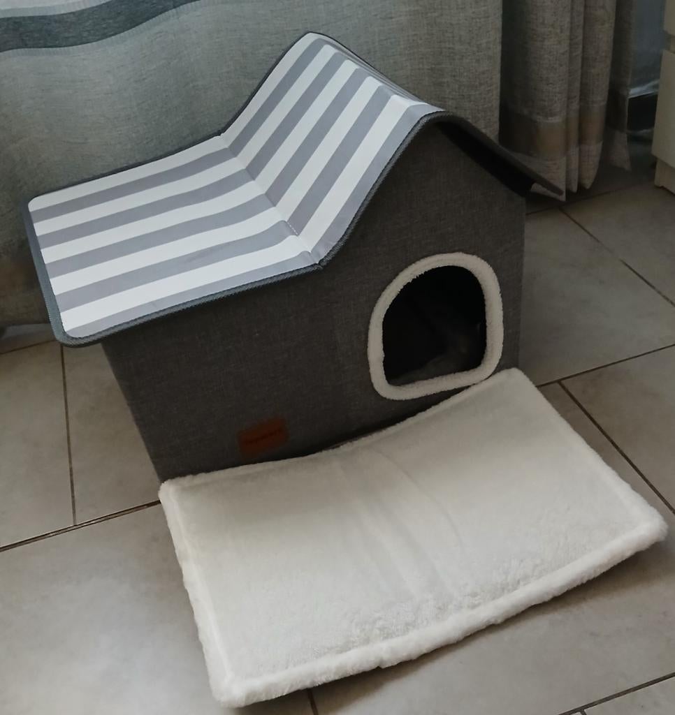Maison niche pour chat Neuve. Couchage confortable