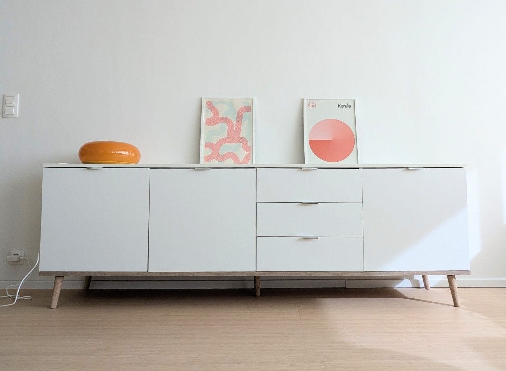 Scandinavisch design dressoirekast wit in uitstekende staat, Ophalen, Scandinavisch design, 150 tot 200 cm, Met lade(s)
