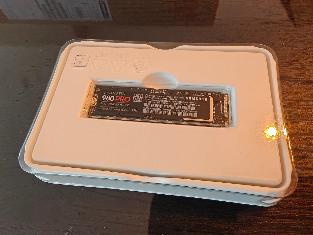 Samsung 980 Pro NVMe M.2 SSD (1TB), Computers en Software, Harde schijven, Ophalen, Intern, SSD, Zo goed als nieuw