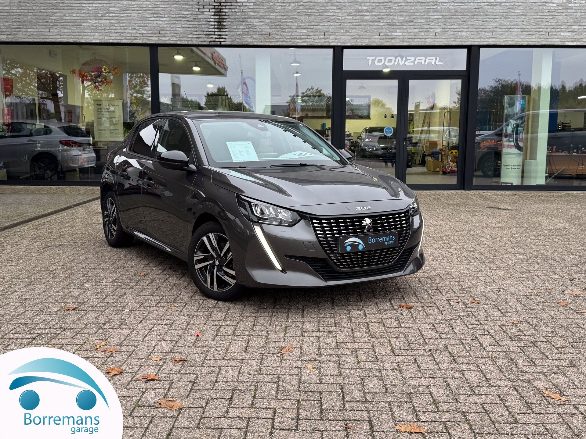 Peugeot 208 Allure | Automaat | CarPlay | Navi | Camera, Autos, 0 kg, Argent ou Gris, Achat, Euro 6