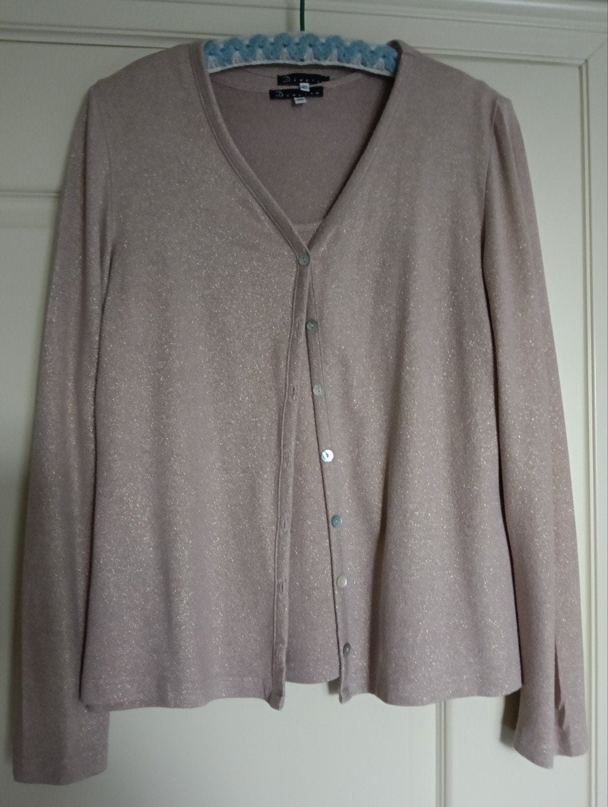 Twinset in oud roze, Maat 42/44 (L), Ophalen of Verzenden, Roze, Gedragen
