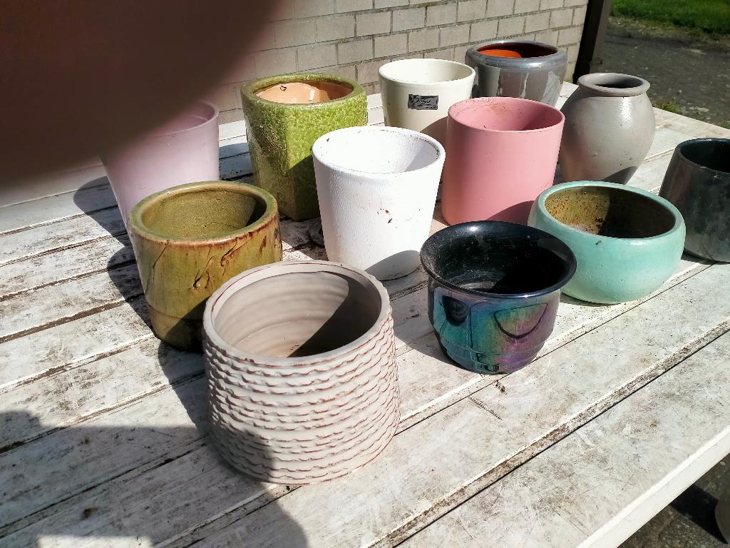 12 pots de fleurs, Enlèvement ou Envoi, Moins de 25 cm, Utilisé, Intérieur