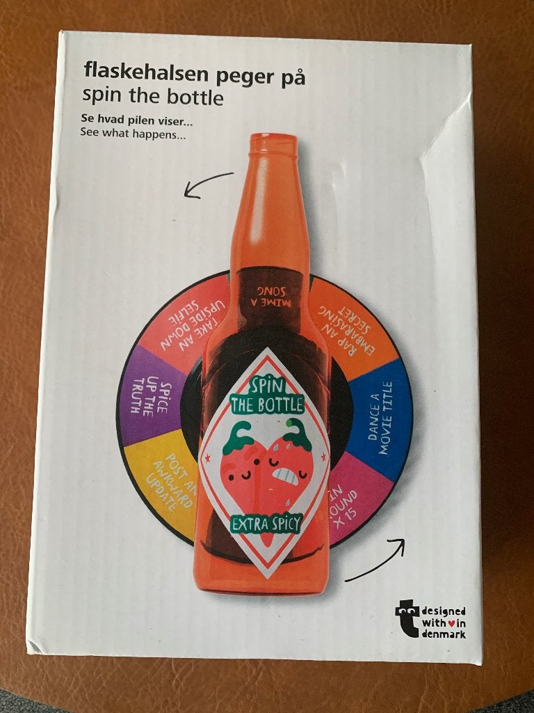 Spin the Bottle – Extra Spicy Partyspel, Ophalen of Verzenden, Zo goed als nieuw