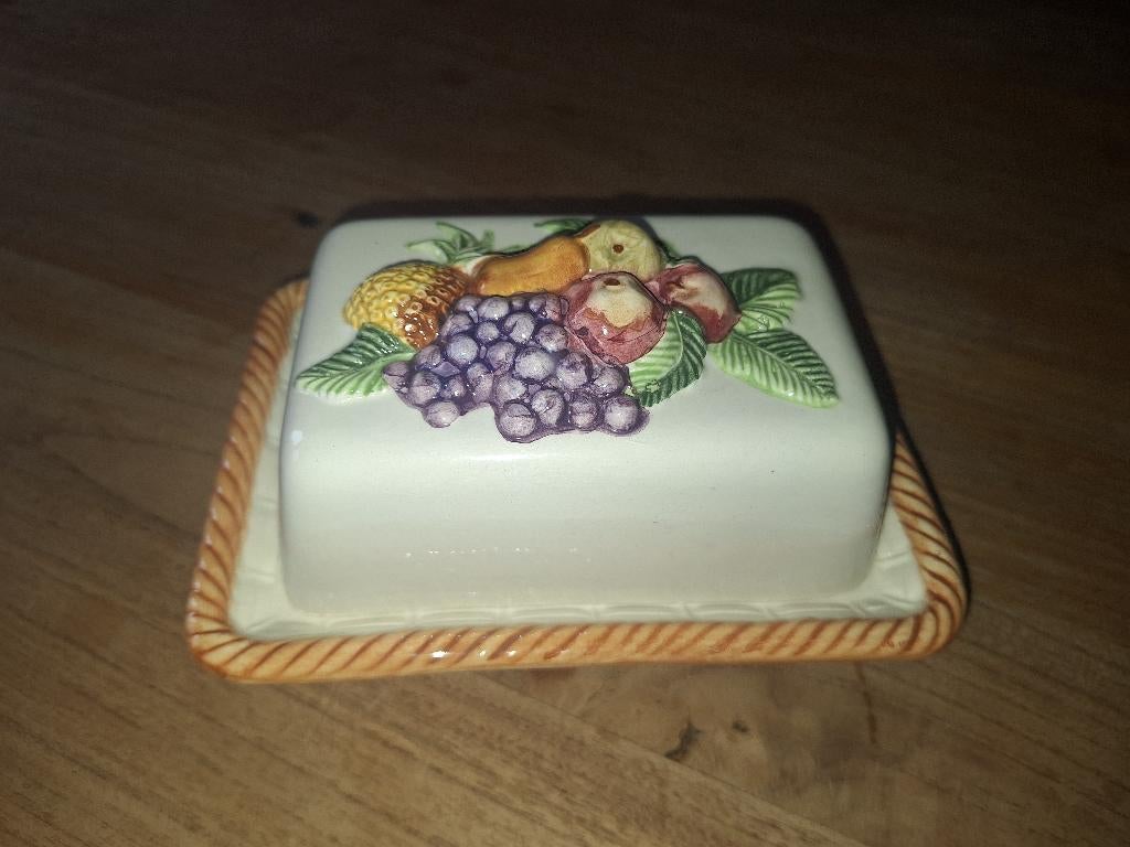 Beurrier décor fruits, Ophalen