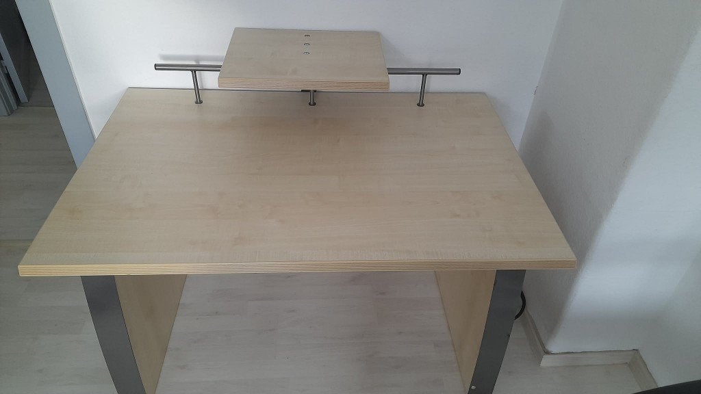 Bureau, Ophalen, Gebruikt, 120 cm, Computerbureau
