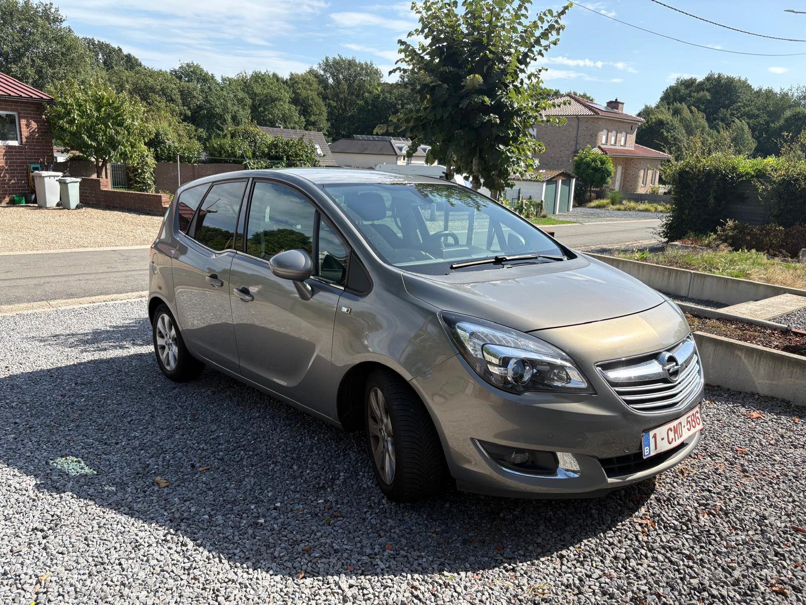 Meriva 2014 1.4 120 ch, Euro 5, Achat, Carnet d'entretien, Beige