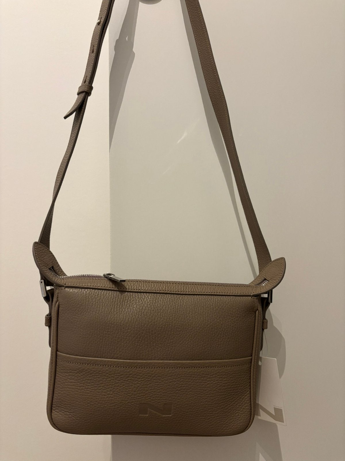 Crossbody Nathan Baume - gloednieuw - taupe, Handtassen en Accessoires, Ophalen of Verzenden, Nieuw, Leer