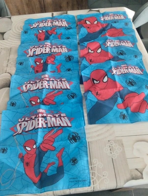 7 mouchoirs spyderman neuf, Enlèvement, Neuf