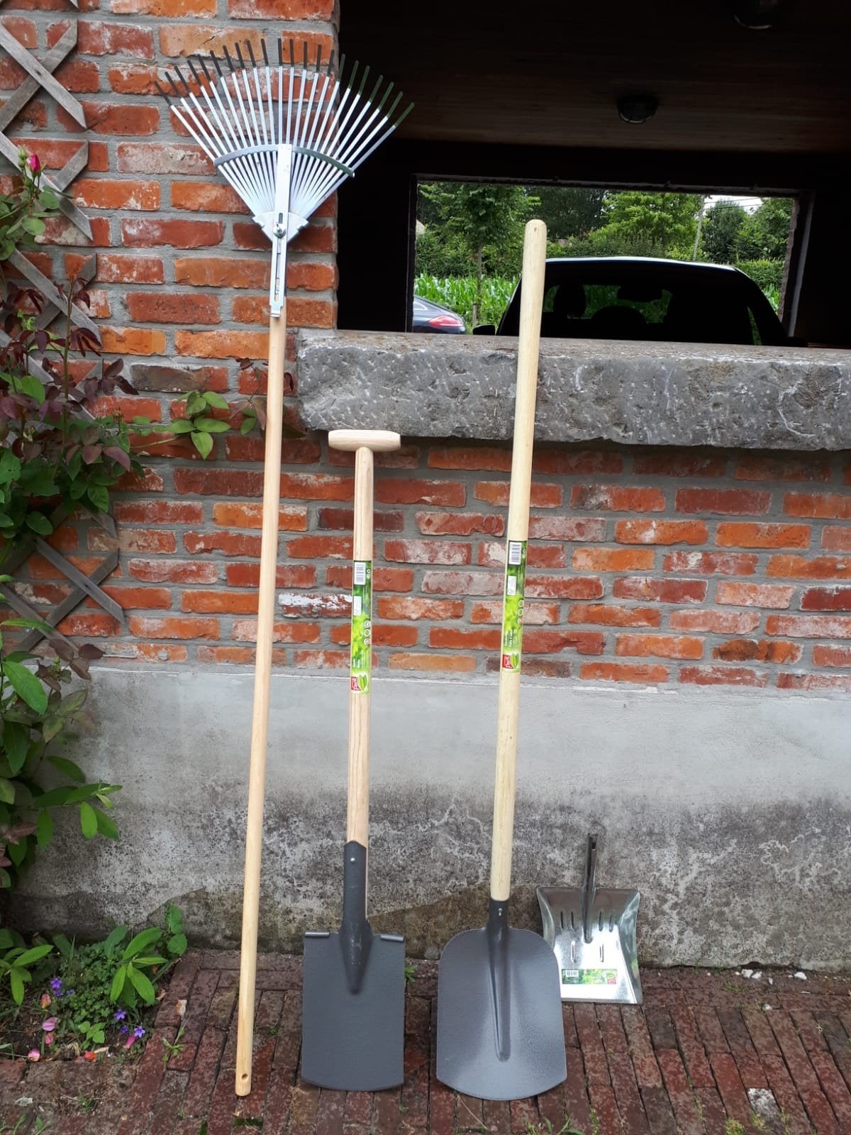 Outils de jardin, Enlèvement