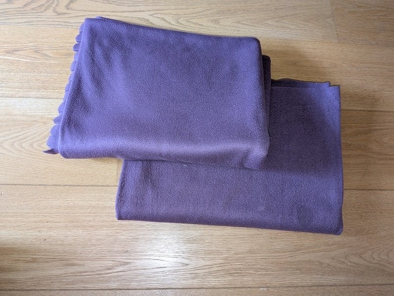 maison - 2 plaids mauves d' Ikea, Maison & Meubles, Accessoires pour la Maison | Plaids & Couvertures, Enlèvement, Utilisé