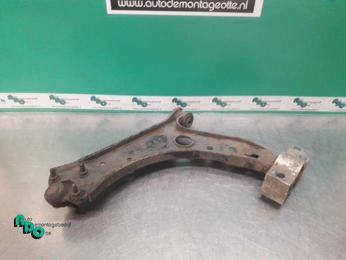 Draagarm rechts-voor van een Volkswagen Jetta (Jetta 05-), Gebruikt, -, Volkswagen, -