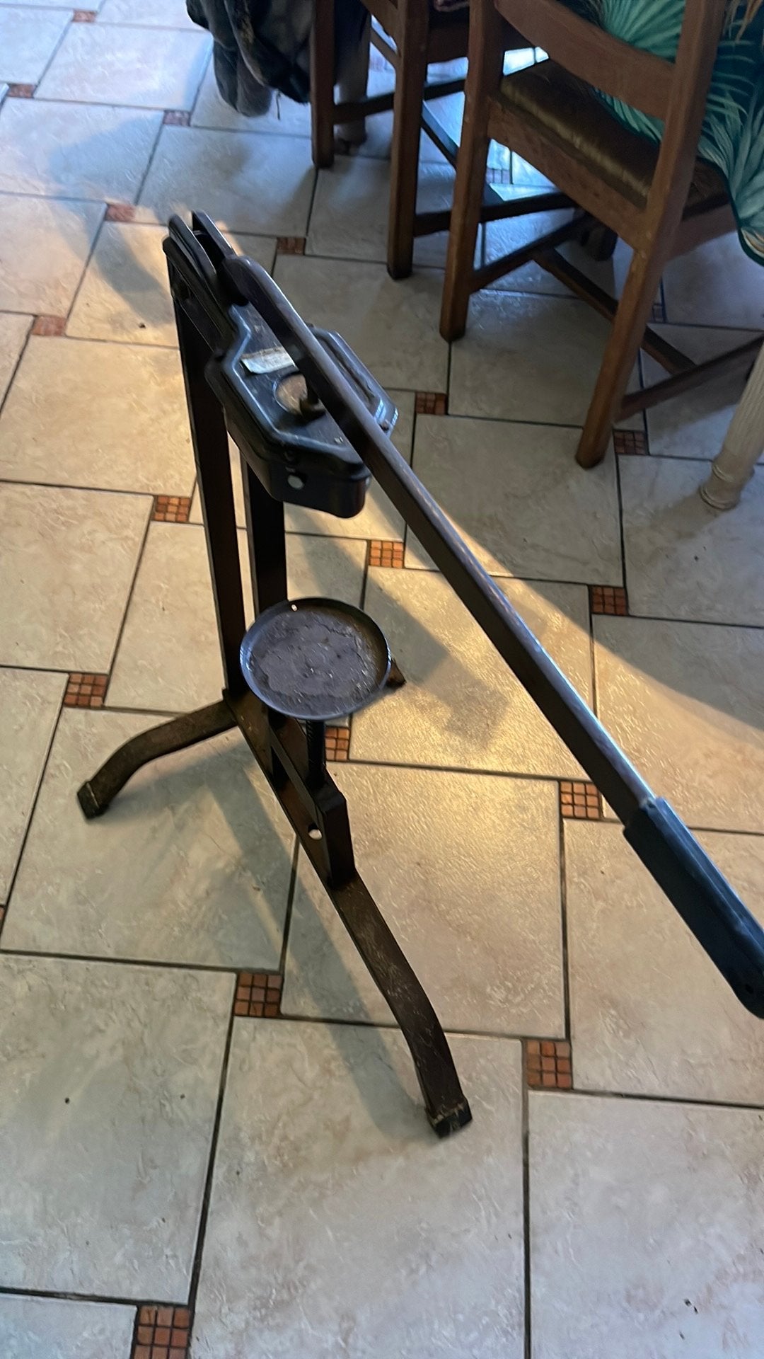 Boucheuse à mâchoire manuelle, pour bouchon en liège, Enlèvement