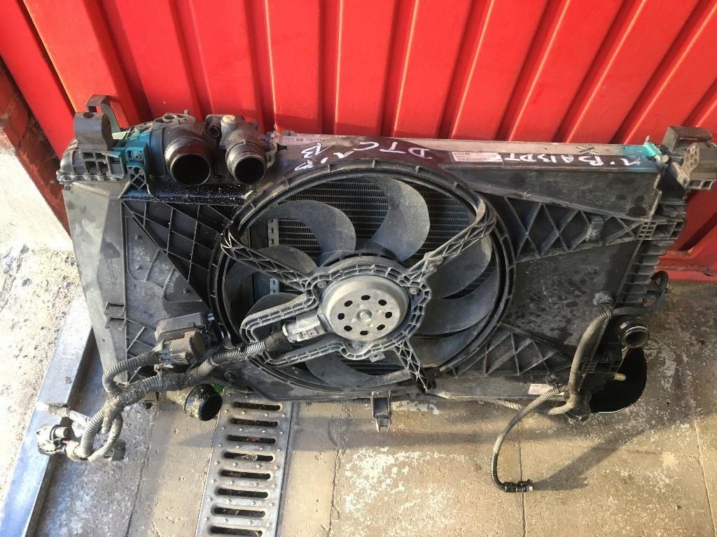 RADIATEUR OPEL MERIVA B 1300 TURBO DIESEL, Ophalen, Gebruikt, RUE BRIGADE PIRON 307, Garage_bila@yahoo.fr