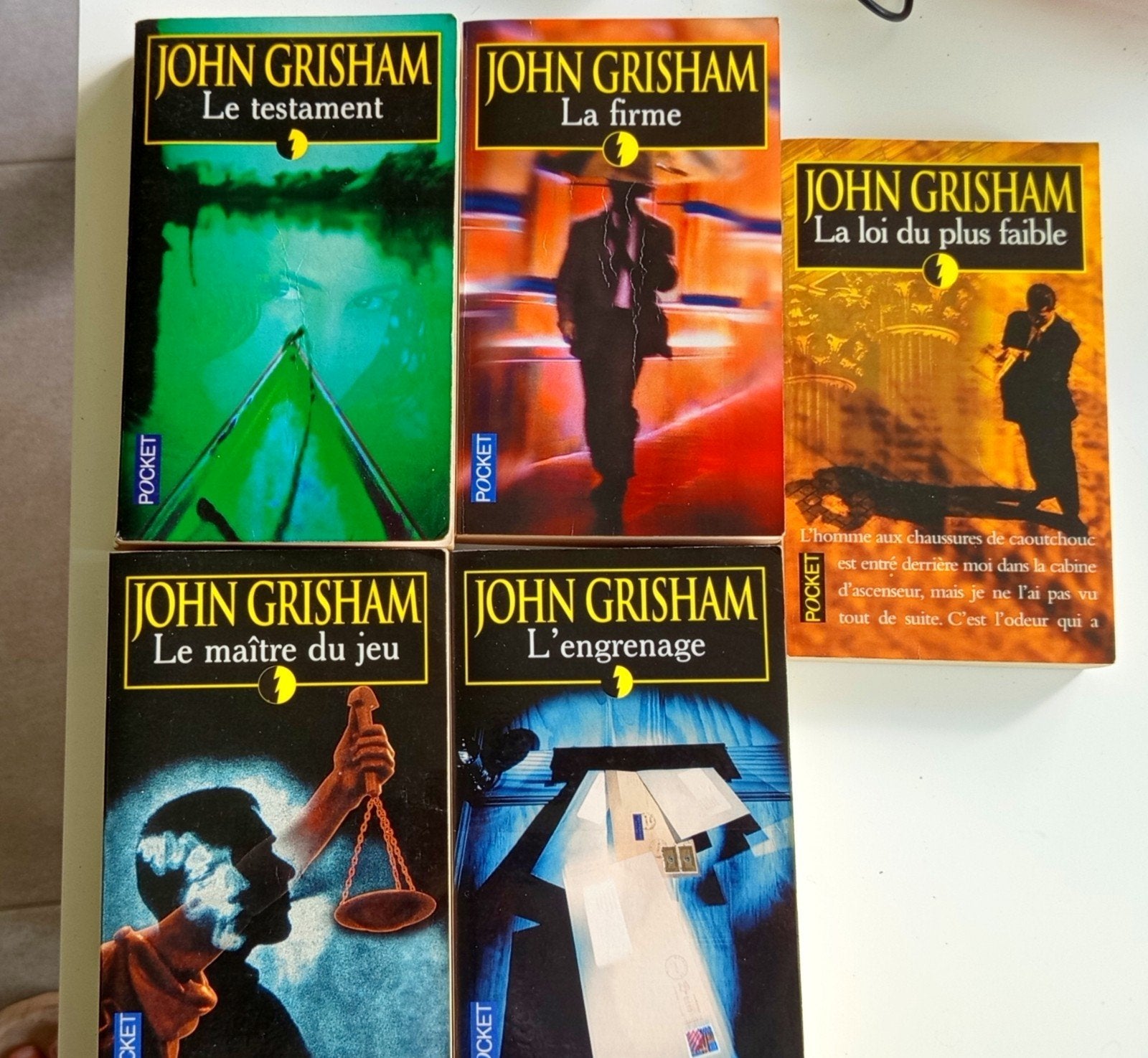 Livre thriller juridique/politique/financier, Livres, Enlèvement, John Grisham, Belgique, Comme neuf