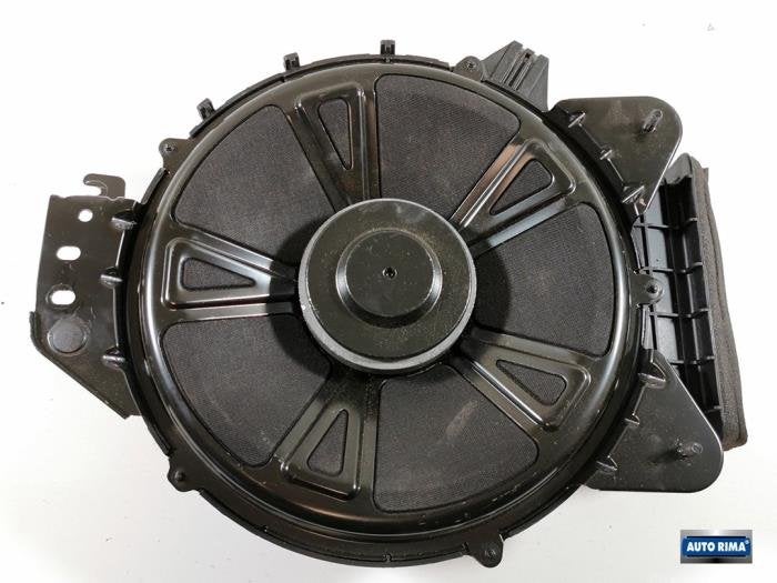 Caisson de graves d'un Volvo XC90, Autos : Pièces & Accessoires, Électronique & Câbles, Volvo, Utilisé, 3 mois de garantie, Enlèvement ou Envoi