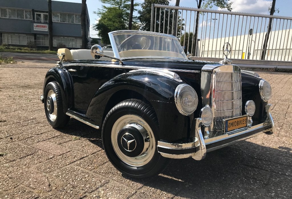 Mercedes-Benz 300s 12v Afst. / FM Radio / Leder zitje / AUX, Kinderen en Baby's, Ophalen of Verzenden, Nieuw