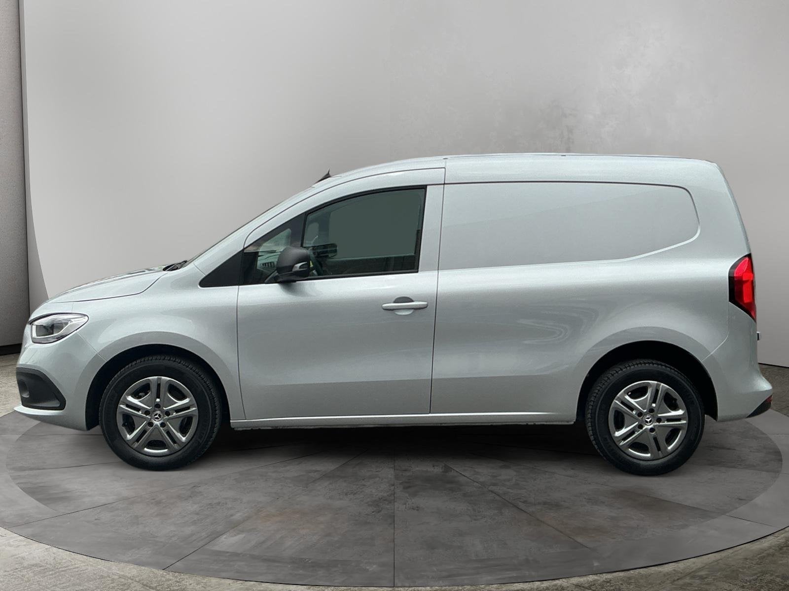 Mercedes-Benz Citan 110 CDI L1 Pro auto (bj 2025), Auto's, 4 deurs, Stof, Gebruikt, 4 cilinders