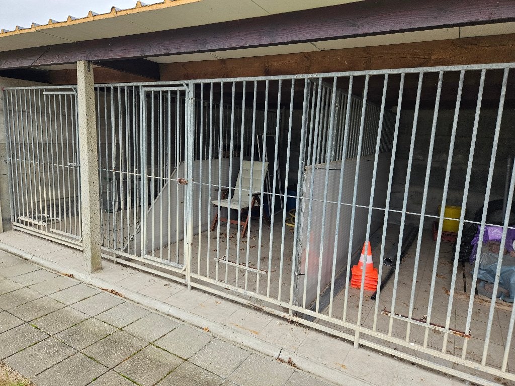 honden hokken, Ophalen, Zo goed als nieuw, Hondenren