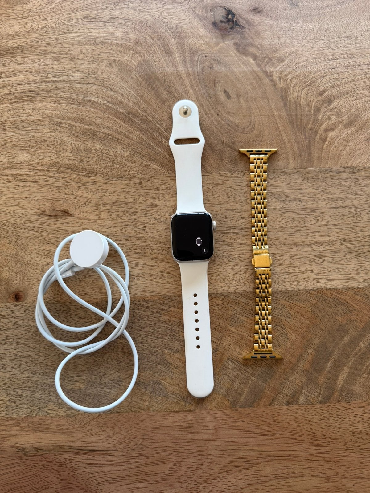 Apple Watch SE 2 40 mm Silver Gps Als Nieuw, Handtassen en Accessoires, Smartwatches, IOS, Ophalen of Verzenden, Zo goed als nieuw