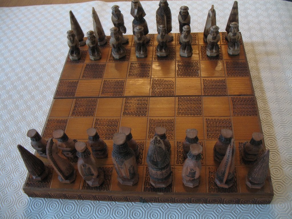 Schaakbord, handgesneden figuren, Ophalen of Verzenden
