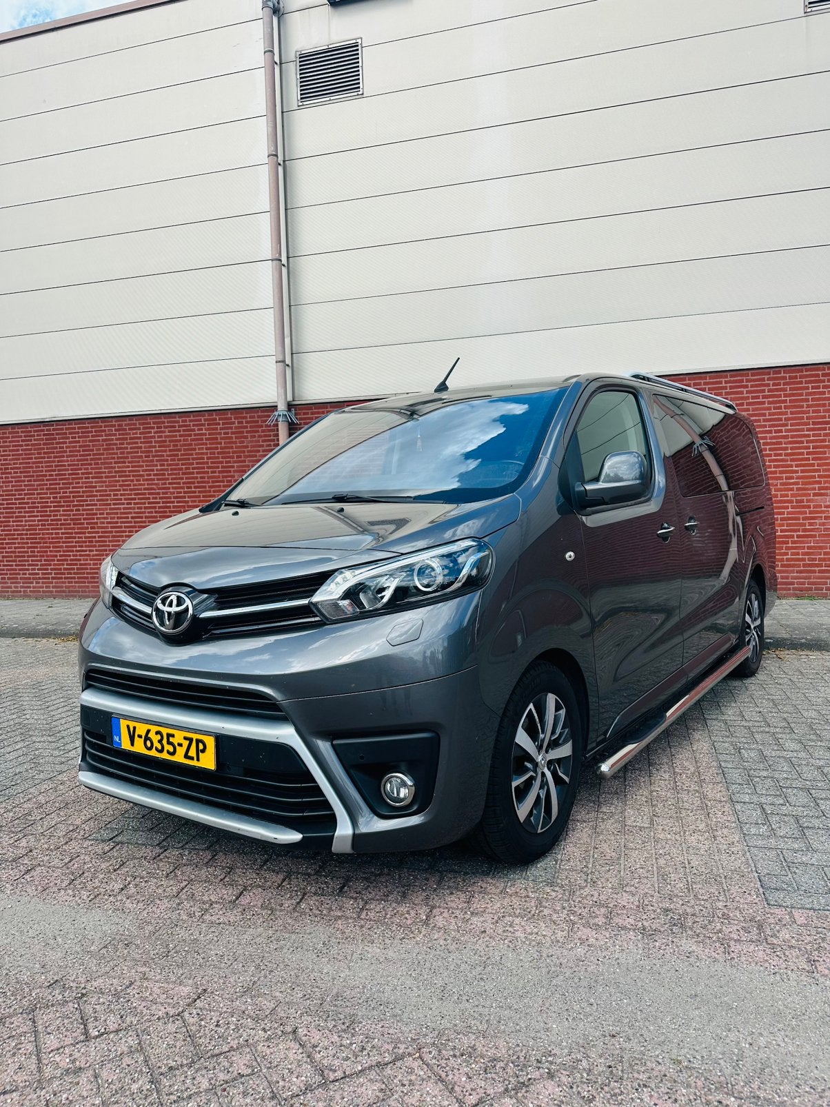 Toyota Proace 2,0-l-D-4D L2 Verso DC Long Keyless dubbelcab., Auto's, Stof, 4 cilinders, ProAce, 2500 kg