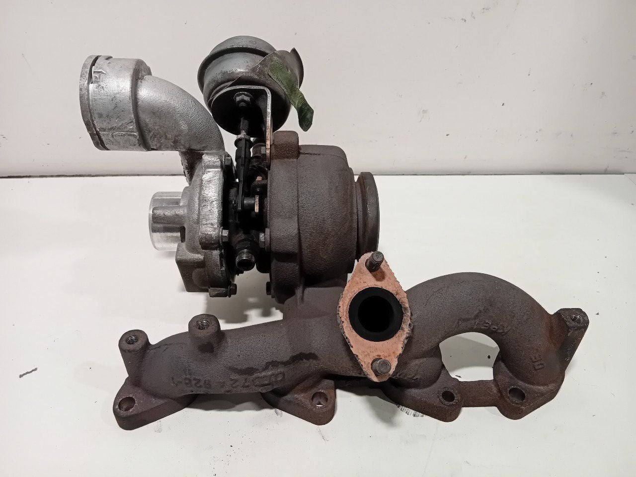 Turbo Volkswagen Passat, Onderdelen@venauto.nl, Van der Ven Autorecycling B.V., Gebruikt, Ettenseweg 76, 4706 PB Roosendaal, The Netherlands