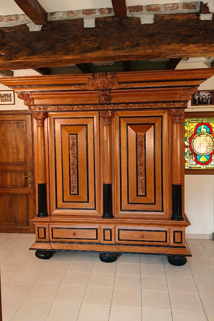 Belle ancienne Armoire de style néo-Renaissance à Malines, Enlèvement