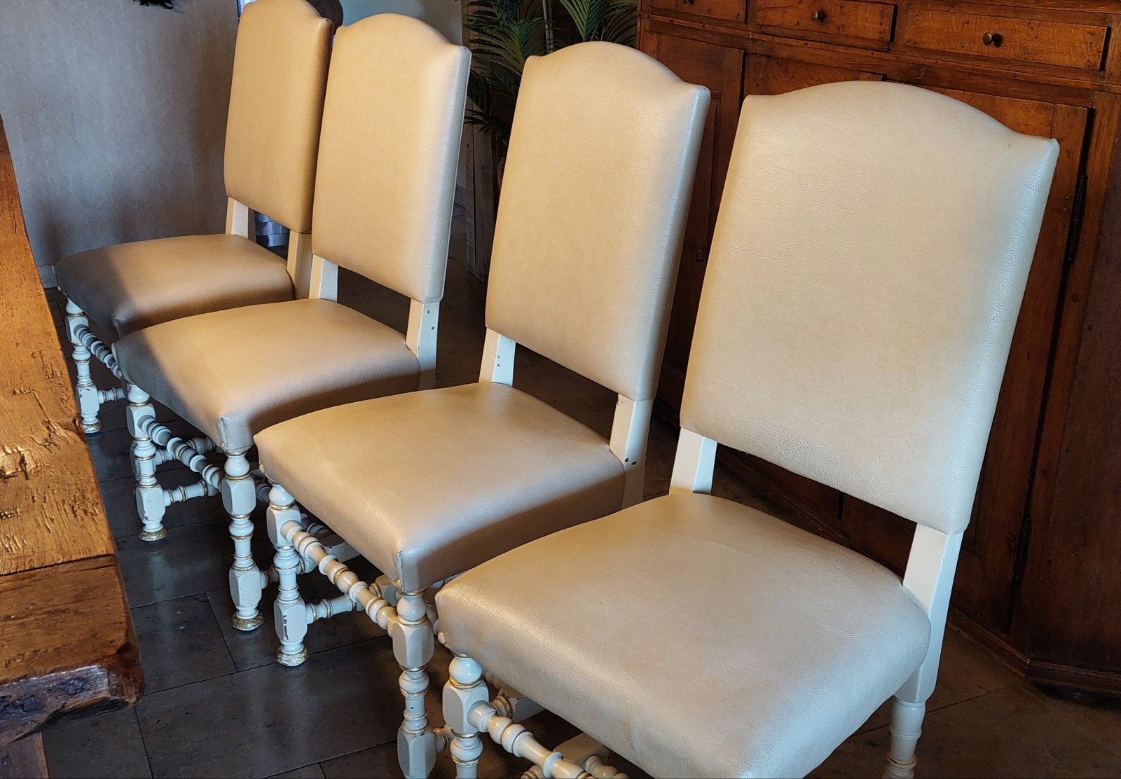 8 antieke stoelen, Ophalen