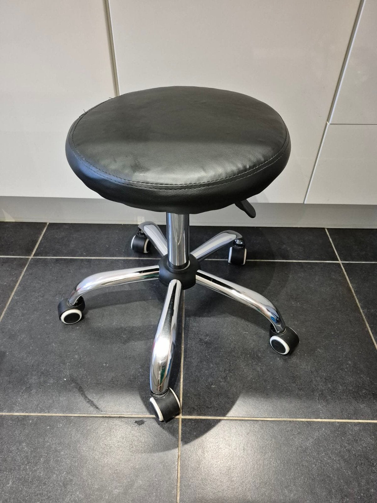 TABOURET, Enlèvement, Réglable en hauteur, Utilisé, Fer
