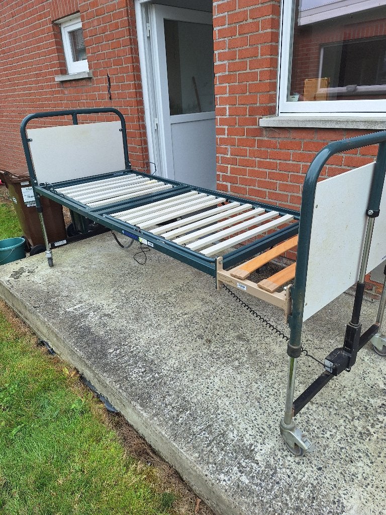 Ziekenhuisbed – elektrisch verstelbaar – met verlengstuk, Enlèvement, Utilisé