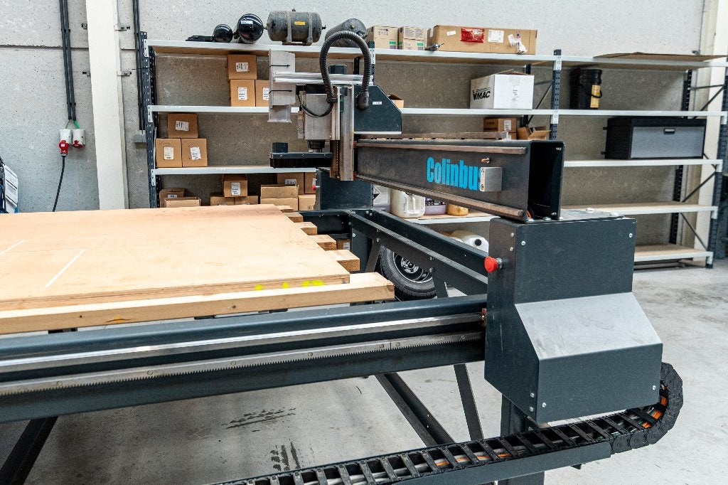 Columbus CNC frees + Air Flux Cycloonstofafzuiging + Laptop, Zakelijke goederen, Ophalen