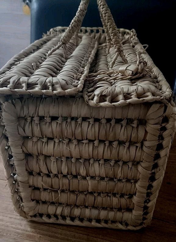 Petit panier en osier avec couvercle, Enlèvement, Utilisé