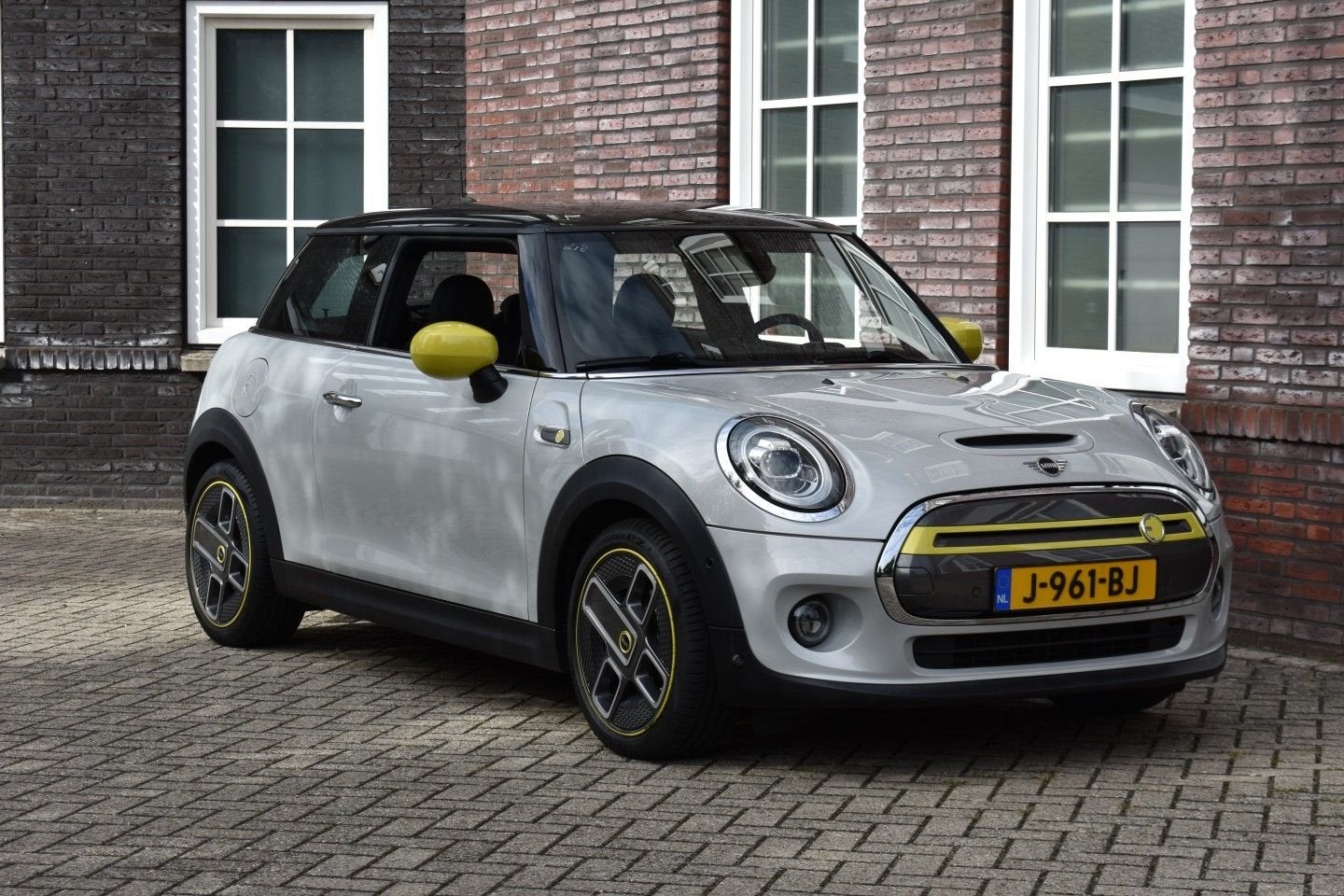 MINI Cooper Charged 33 kWh - HARMAN KARDON - sièges chauffan, Autos, Achat, Entreprise, 33 kWh, Automatique