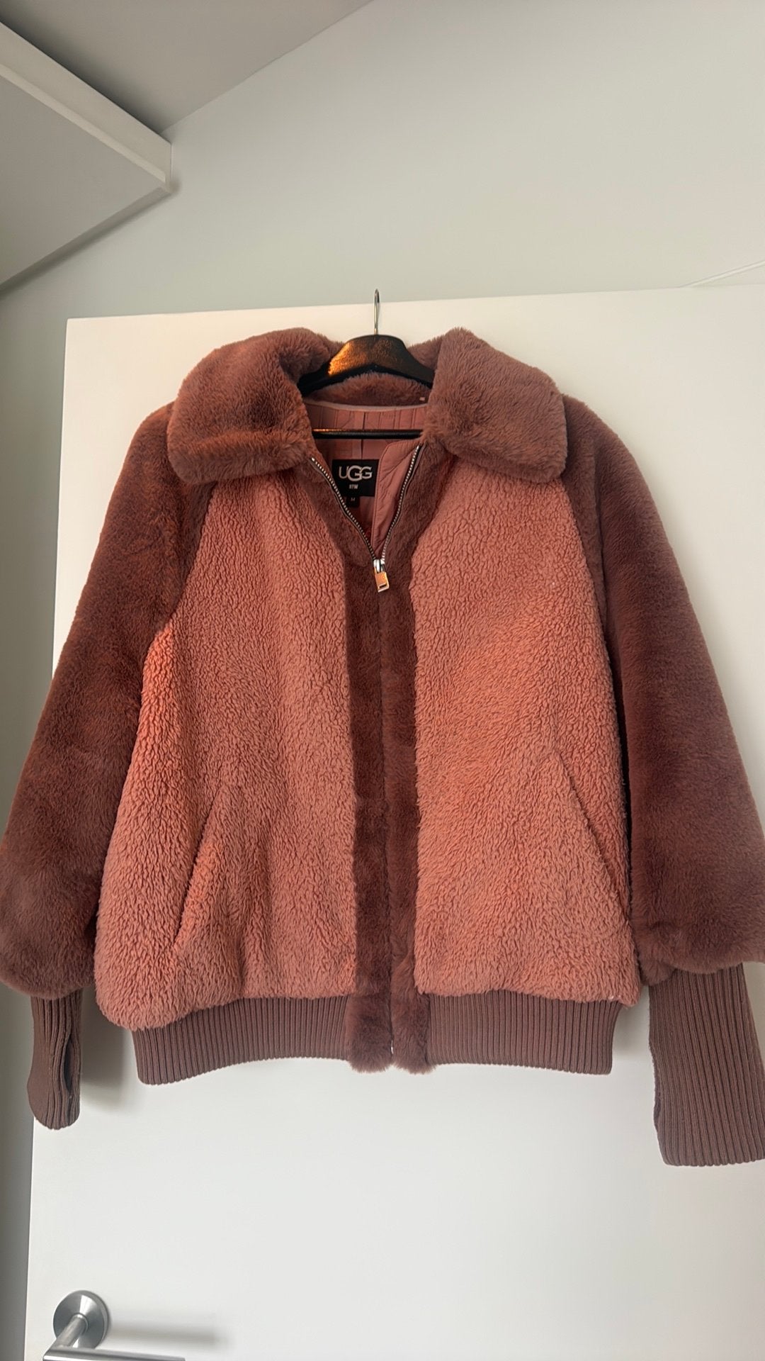 Uggs teddy authentiek roze medium, Ophalen of Verzenden, Zo goed als nieuw, Roze