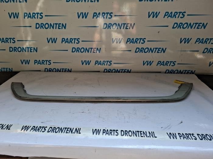 Carénage arrière centre d'un Volkswagen T-Roc, Volkswagen, -, 3 mois de garantie, Utilisé