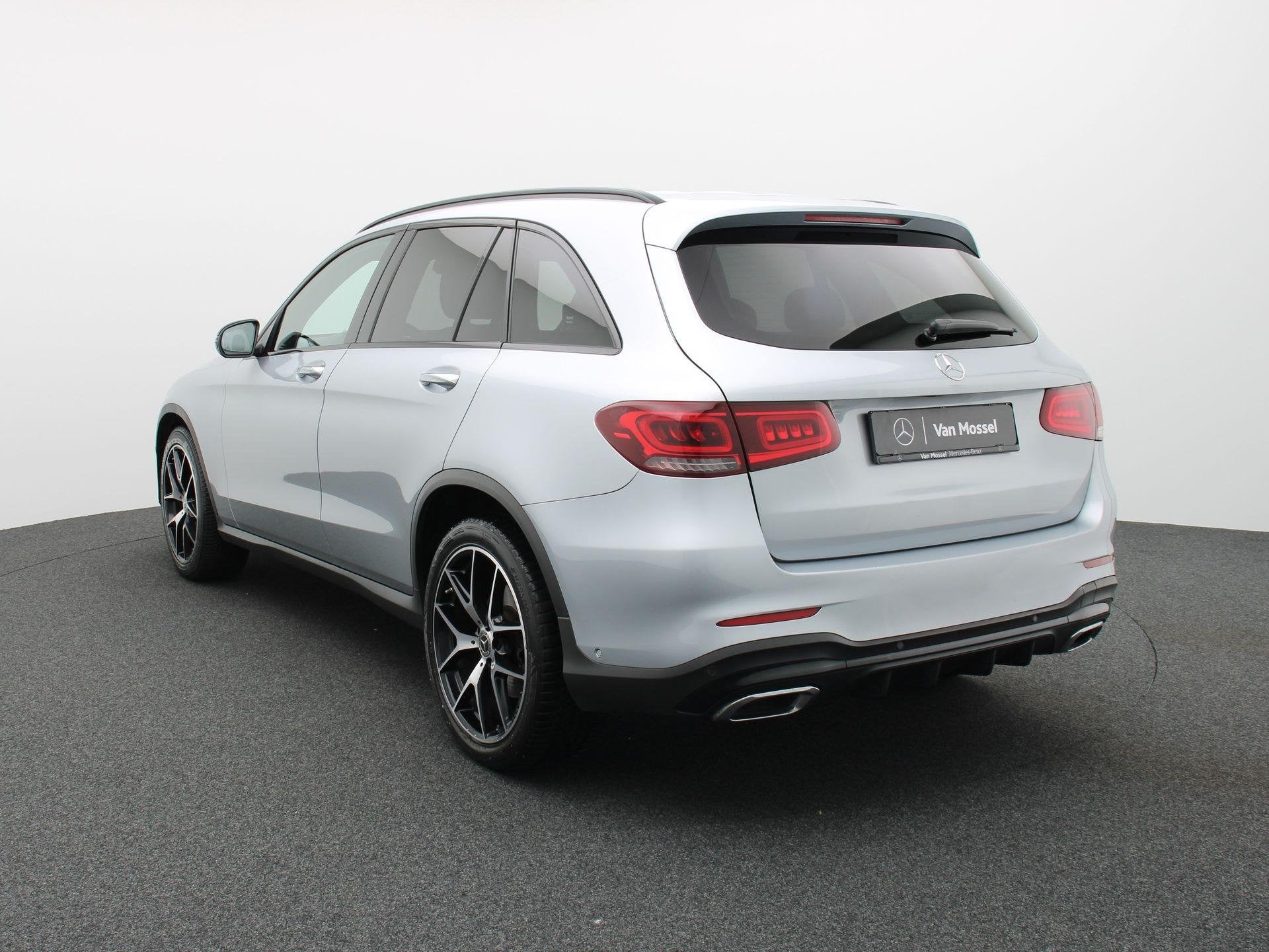 Mercedes-Benz GLC 200 d AMG LINE + CARPLAY + BURMESTER + PAN, Auto's, Automaat, Gebruikt, 2500 kg, 120 kW
