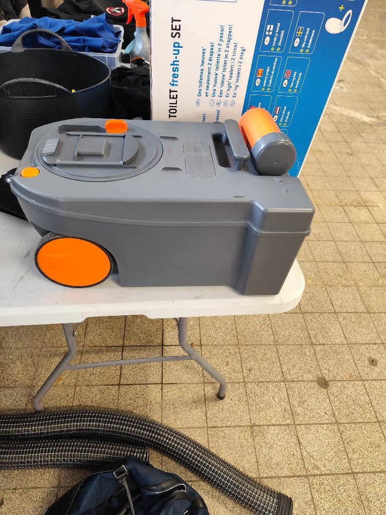 Cassette wc motor home thetford C250/C260, Caravanes & Camping, Enlèvement ou Envoi, Comme neuf