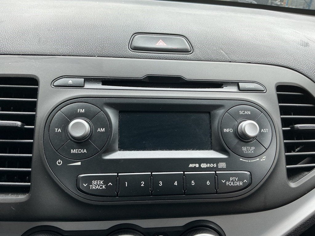 RADIO Kia Picanto (TA) (01-2011/06-2017), Autos : Pièces & Accessoires, Kia, Info@kia.de, Utilisé, Theodor-Heuss-Allee 11
60486  Frankfurt am Main, DE
