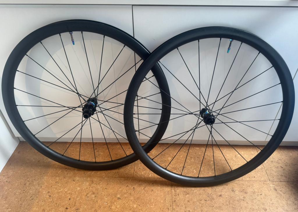 Custom Carbon Gravel wielen - Dt Swiss 350 - Elite 35 mm, Gebruikt, Racefiets, Carbon, Ophalen