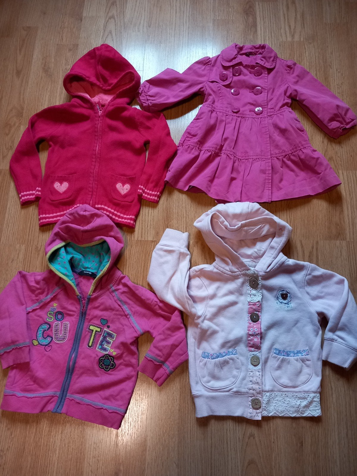 Sweats à capuche et veste pour fille de 12 à 18 mois, Enfants & Bébés, Vêtements de bébé | Taille 86, Enlèvement ou Envoi, Pull ou Veste