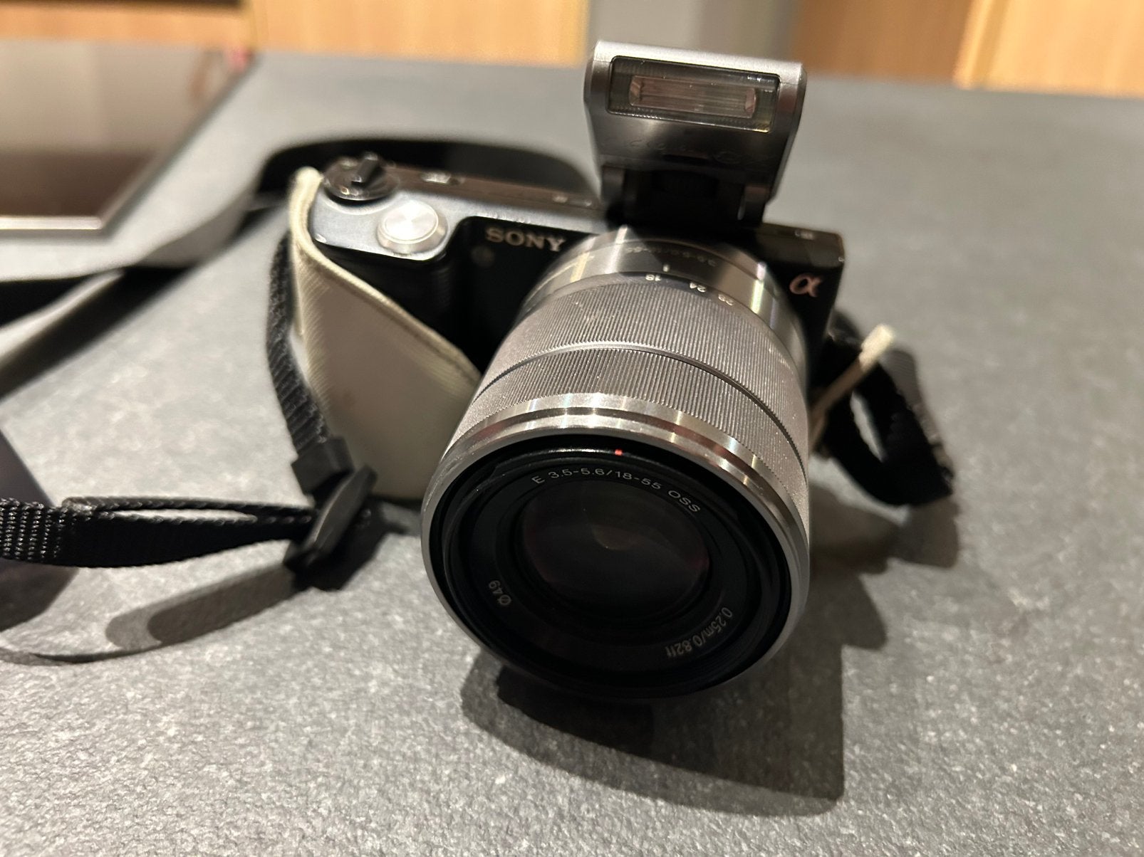 Sony NEX 5 avec 2 lentilles et housse, Enlèvement ou Envoi, Comme neuf